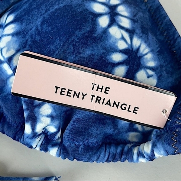 NWT Victoria's Secret Swim Blue Tie Dyed Ruffle The Teeny Triangle Bikini Top - Picture 9 of 11